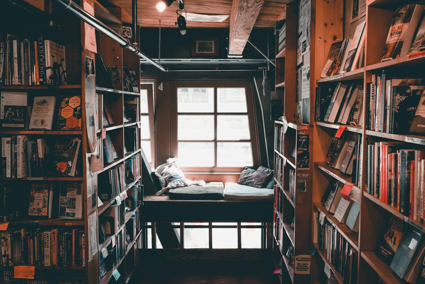 Книги и пространство для изучения новых тем